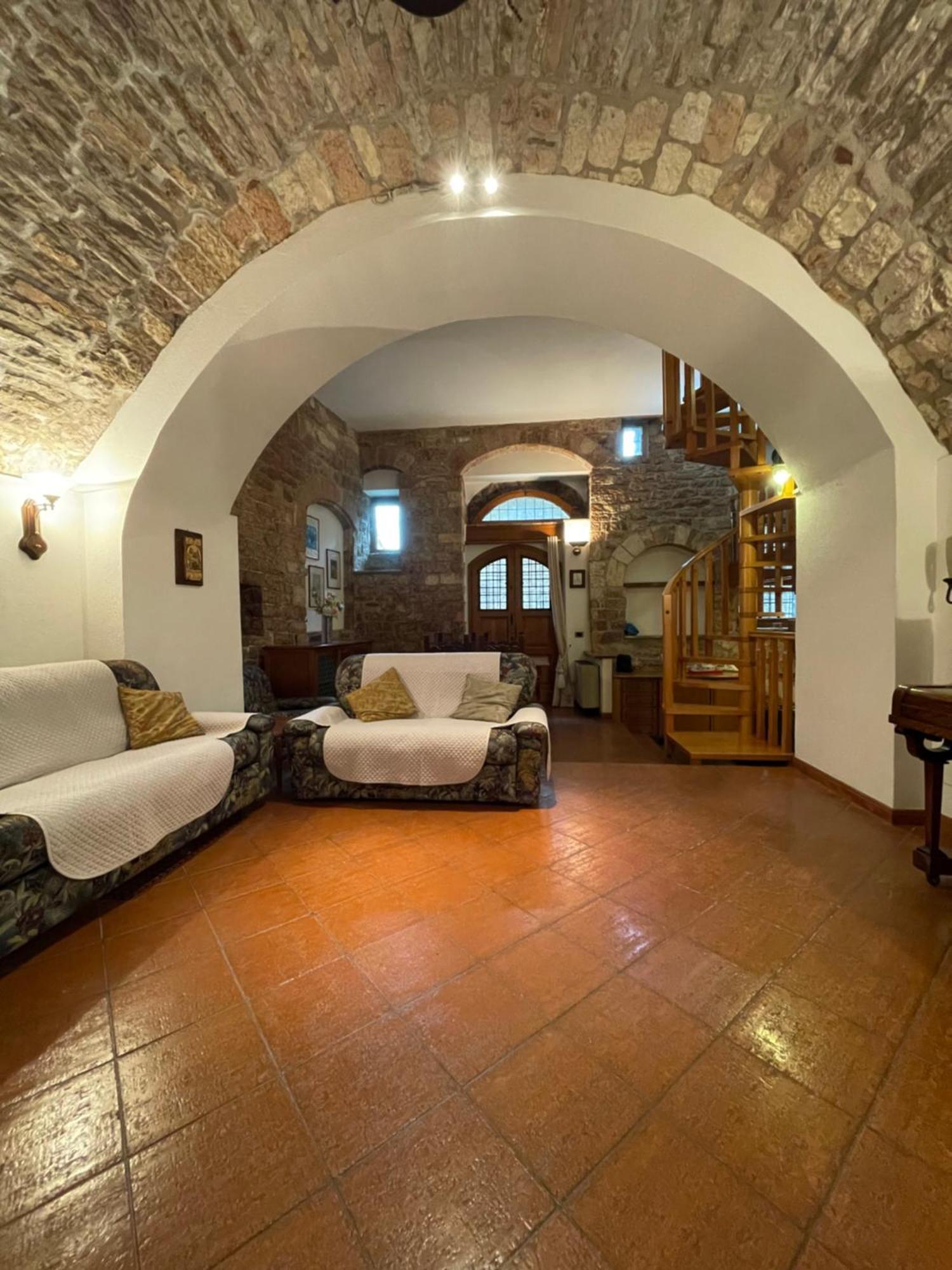 Happy House - Porta San Giacomo Apartman Assisi Kültér fotó